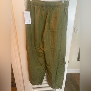 NWT Athleta Lunar Utility Mid Rise